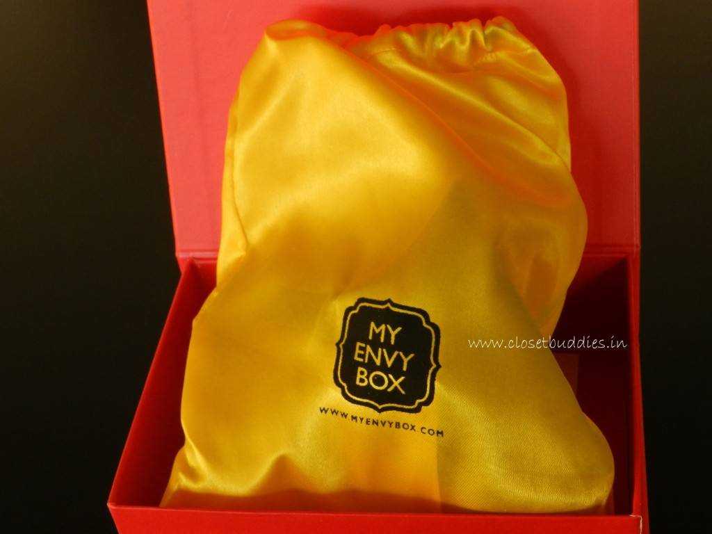 The embossed pouch in yellow!