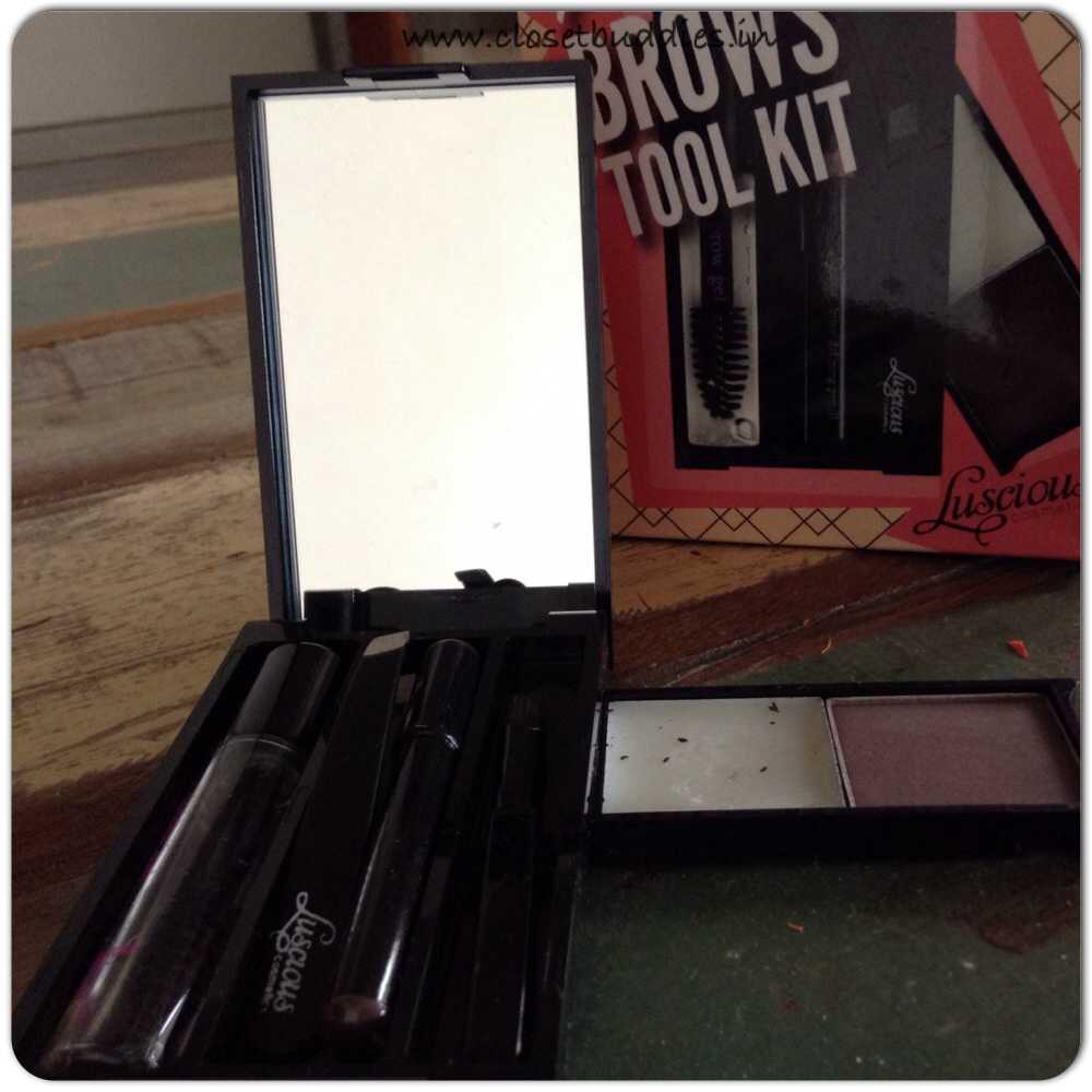  The Perfect Brows Tool Kit: comes with a mini tweezer, brow brush, wax, brown powder, pencil and clear mascara