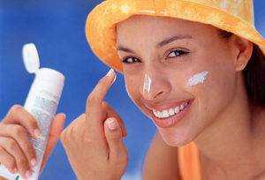 Sunscreen-On-Face